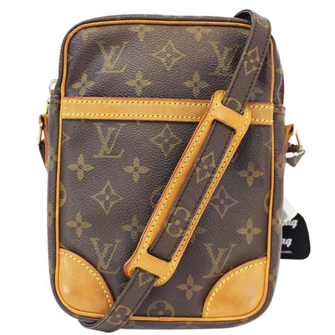 louis vuitton bag material.